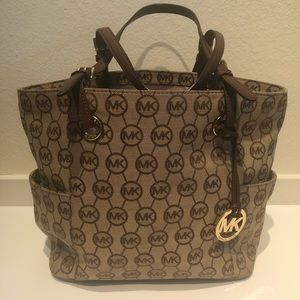 Michael Kors Jet Set Fabric tote